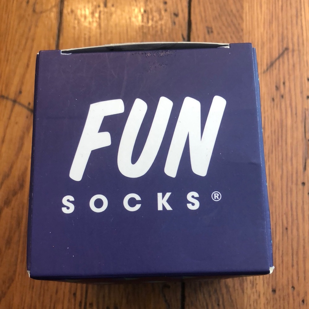 New In Box - FUN SOCKS 4 PACK - Picture 3 of 12